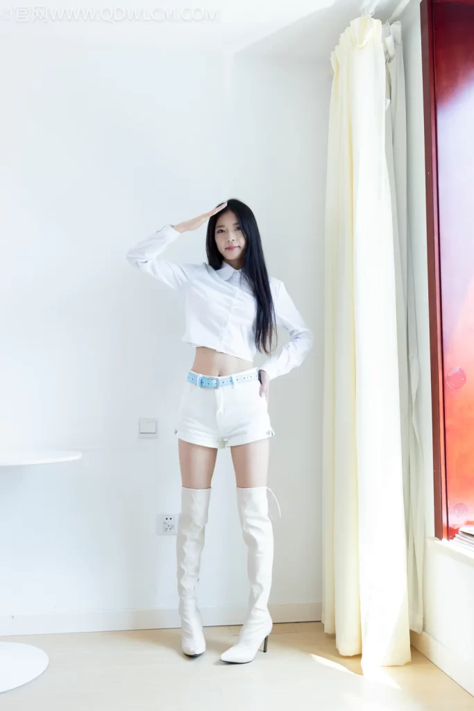 物恋传媒 NO.2626 茯苓-长靴、白棉袜、裸足[181P/1V/4.19GB]插图2