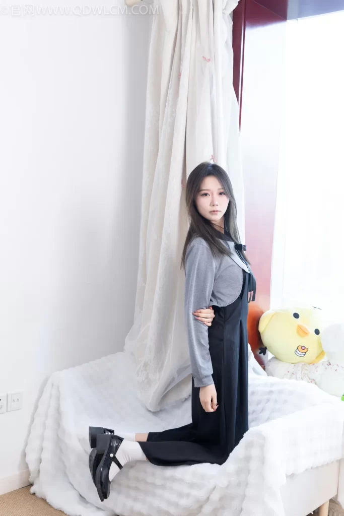 物恋传媒 NO.2629 南星-皮鞋、白棉袜、裸足[150P/1V/3.66GB]插图3