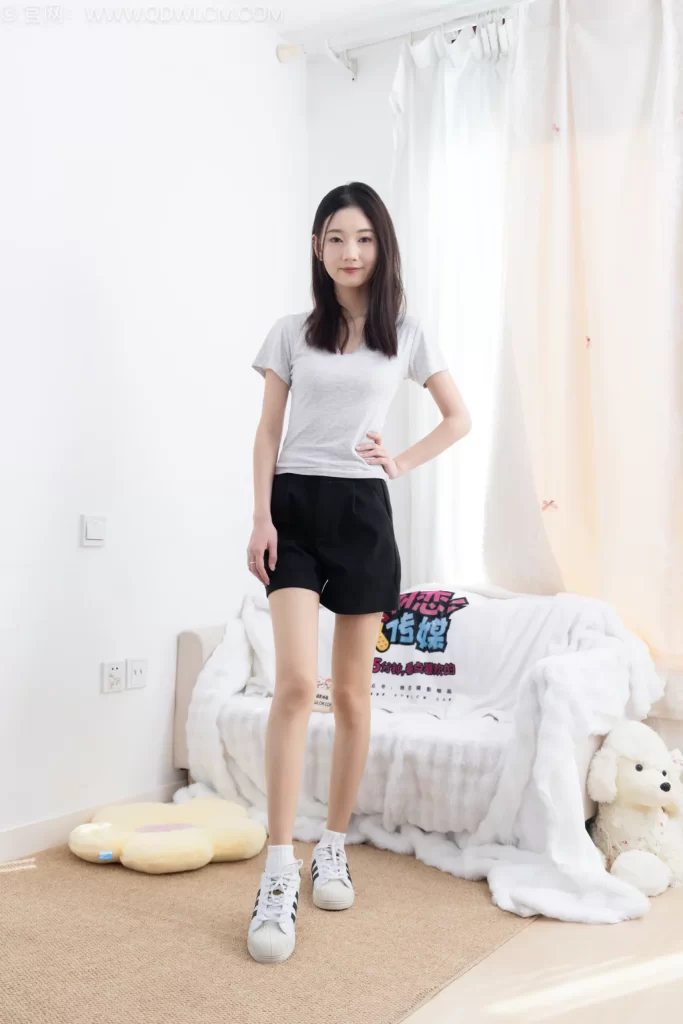 物恋传媒 NO.2632 沉香-板鞋、白棉袜、薄肉丝[152P/1V/3.69GB]插图1