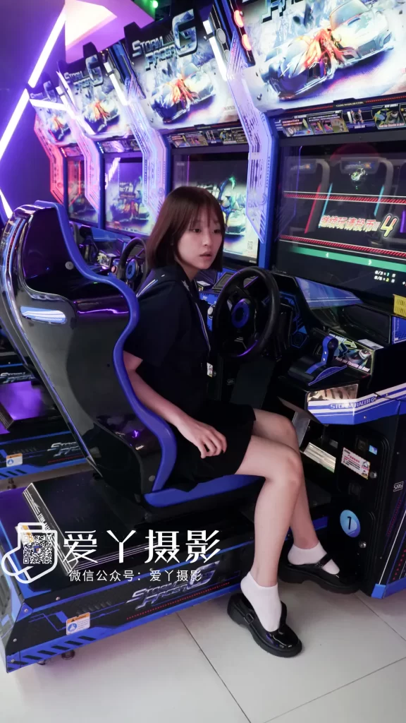 爱丫摄影 003 活力少女——游戏厅青春洋溢jk少女（全程版）[93P/3V/2.78G]插图1