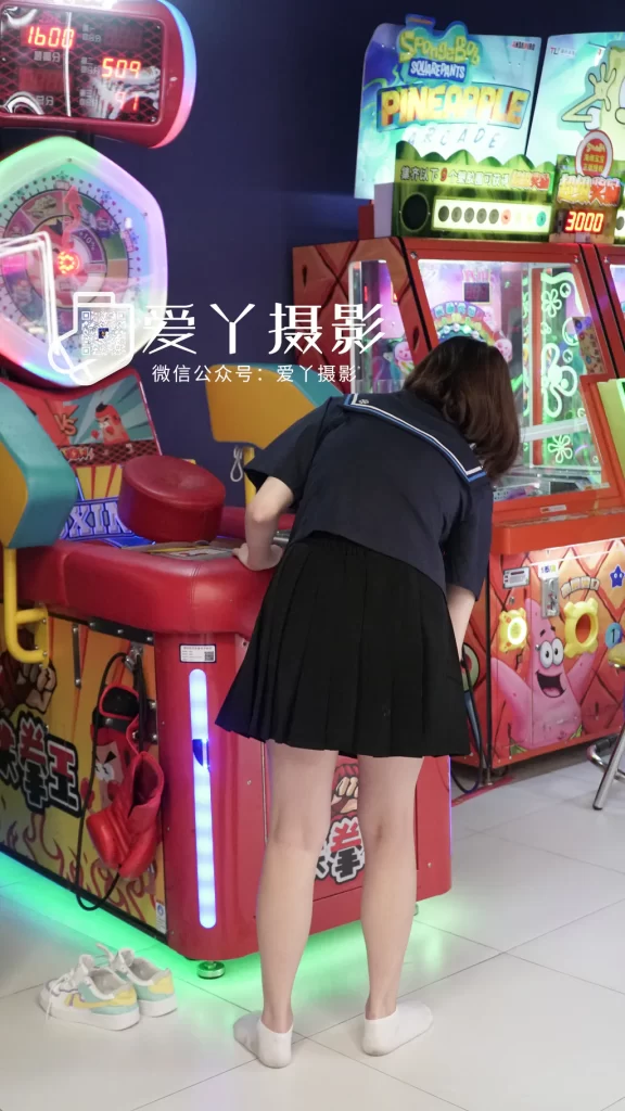 爱丫摄影 003 活力少女——游戏厅青春洋溢jk少女（全程版）[93P/3V/2.78G]插图2