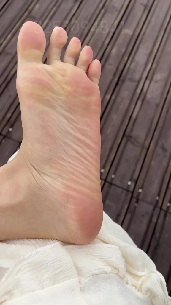 脚模面试脸足同框套路系列-251[4V/165M]插图3