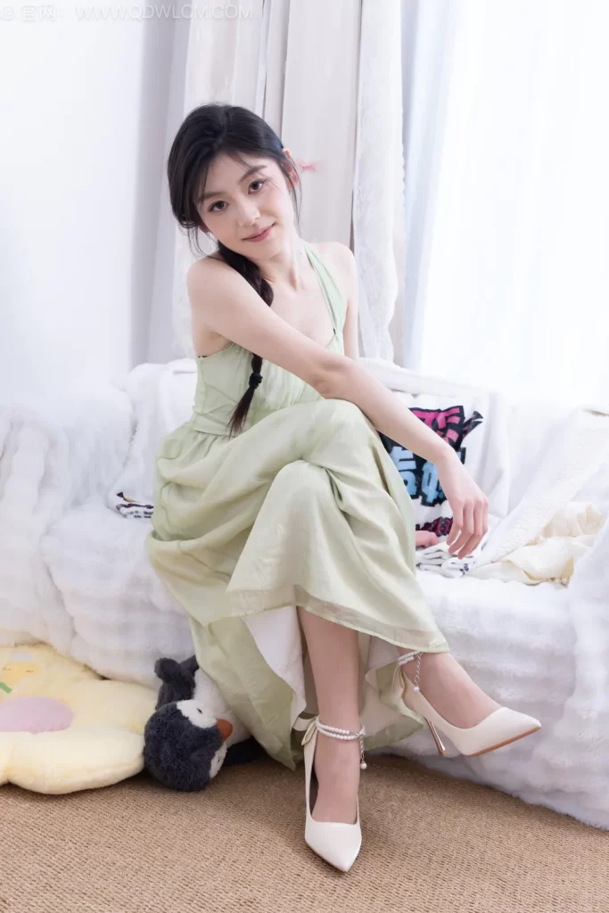 物恋传媒 NO.2634 桔梗-高跟鞋、薄肉丝[150P/1V/3.29GB]插图2