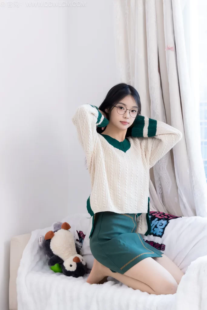 物恋传媒 NO.2635 青提-高跟凉鞋、薄肉丝、裸足[150P/1V/6.61GB]插图3