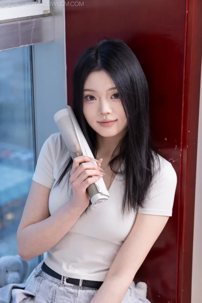 物恋传媒 NO.2646 小暖-短靴、白棉袜、裸足[153P/1V/3.74GB]插图