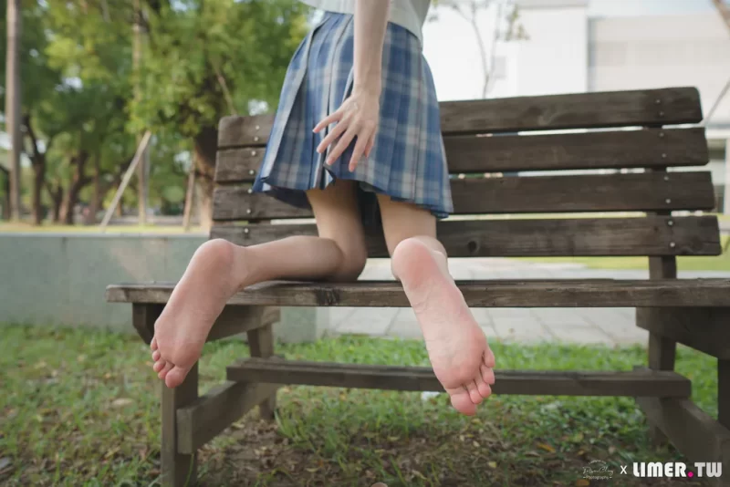 Limerence原创 NO.115-1 JK少女白玉公园裸足白棉袜脚[116P/2V/1.02GB]-无料摄影圈