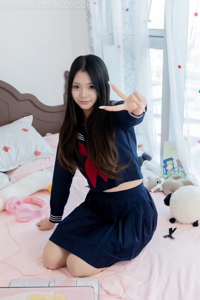 物恋传媒 NO.2655 豆蔻-jk制服、板鞋、白棉袜、裸足[157P/1V/4.18GB]插图