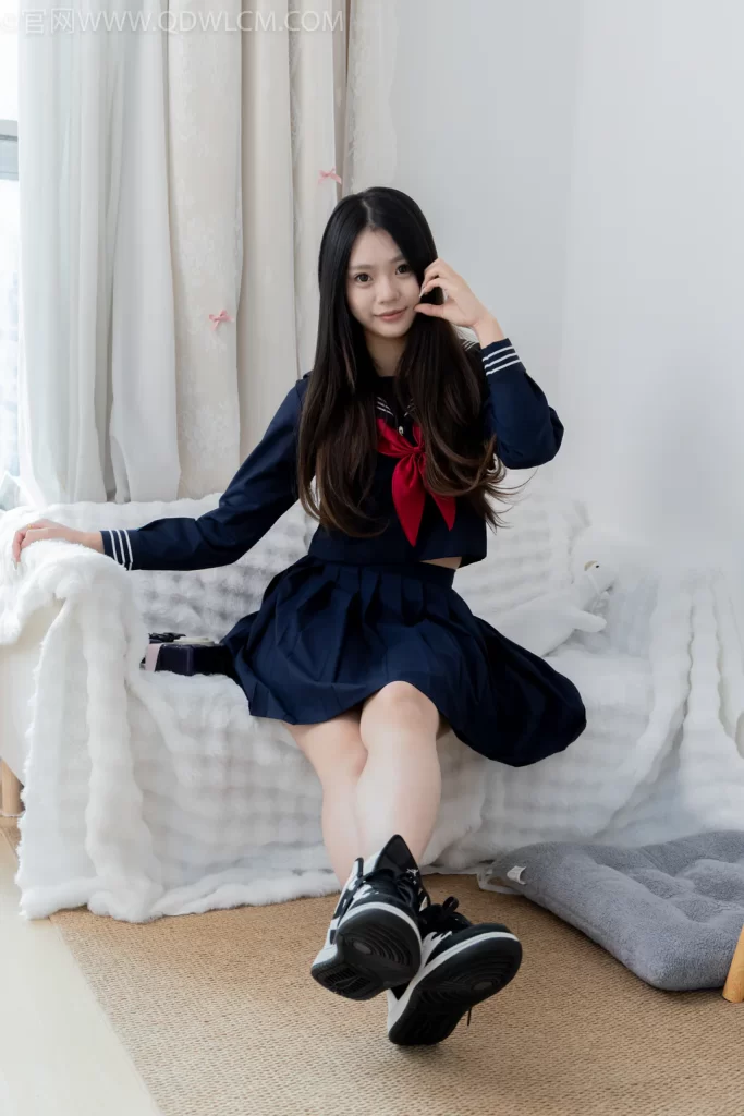 物恋传媒 NO.2655 豆蔻-jk制服、板鞋、白棉袜、裸足[157P/1V/4.18GB]插图2