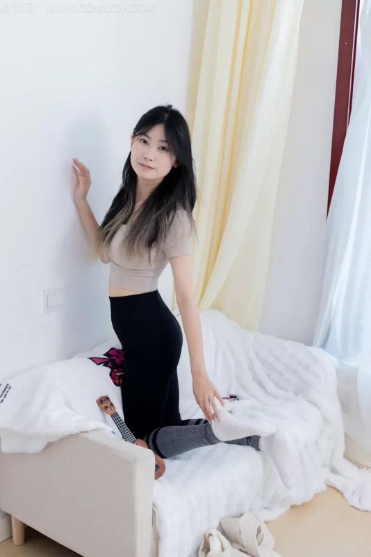 物恋传媒 NO.2669 贝壳-高跟长靴、短白棉袜、裸足[184P/1V/4.34GB]-无料摄影圈