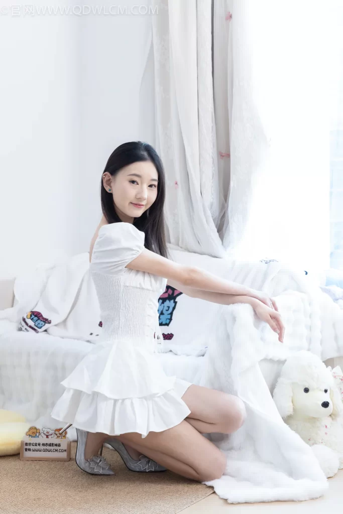 物恋传媒 NO.2671 沉香-高跟鞋、白棉袜、裸足[150P/1V/4.25GB]插图2