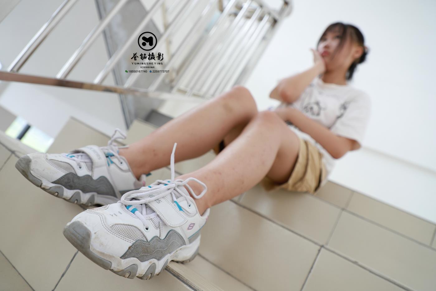 [誉铭传媒]袜足摄影 2020年 NO.030 楼梯间里的裸足[80P/1V/879MB]插图1