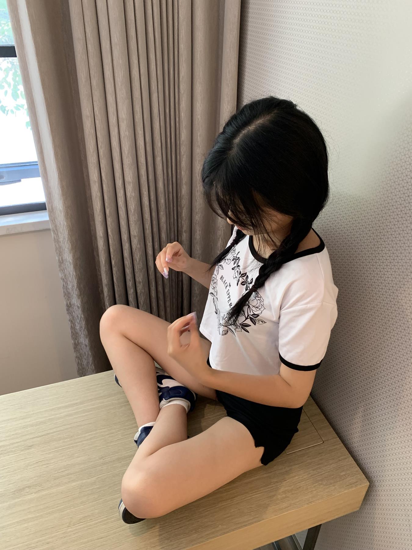 [誉铭传媒]袜足摄影 2022年《9月整合福利》[128P/7V/702MB]插图2