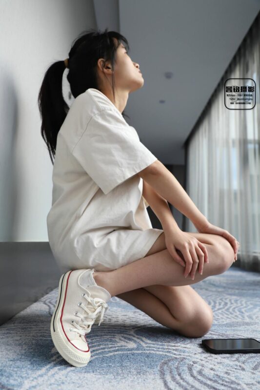 誉铭传媒 2023中秋节 专享 牛仔短裤帆布鞋棉袜脚裸足 [100P/1V/2.03G]-无料摄影圈