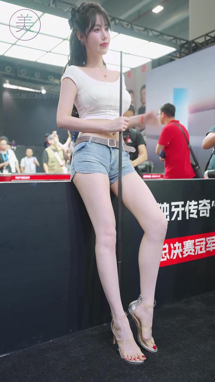 NO.1073 2024 广州国际台球展车模网红随拍 04[1V/478MB]插图