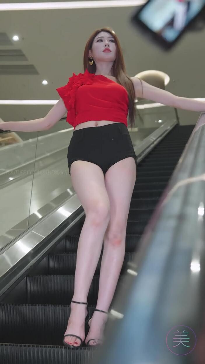 NO.1092 2024 深圳粤港澳大湾区车展 Model 车模随拍 03[1V/243MB]插图3