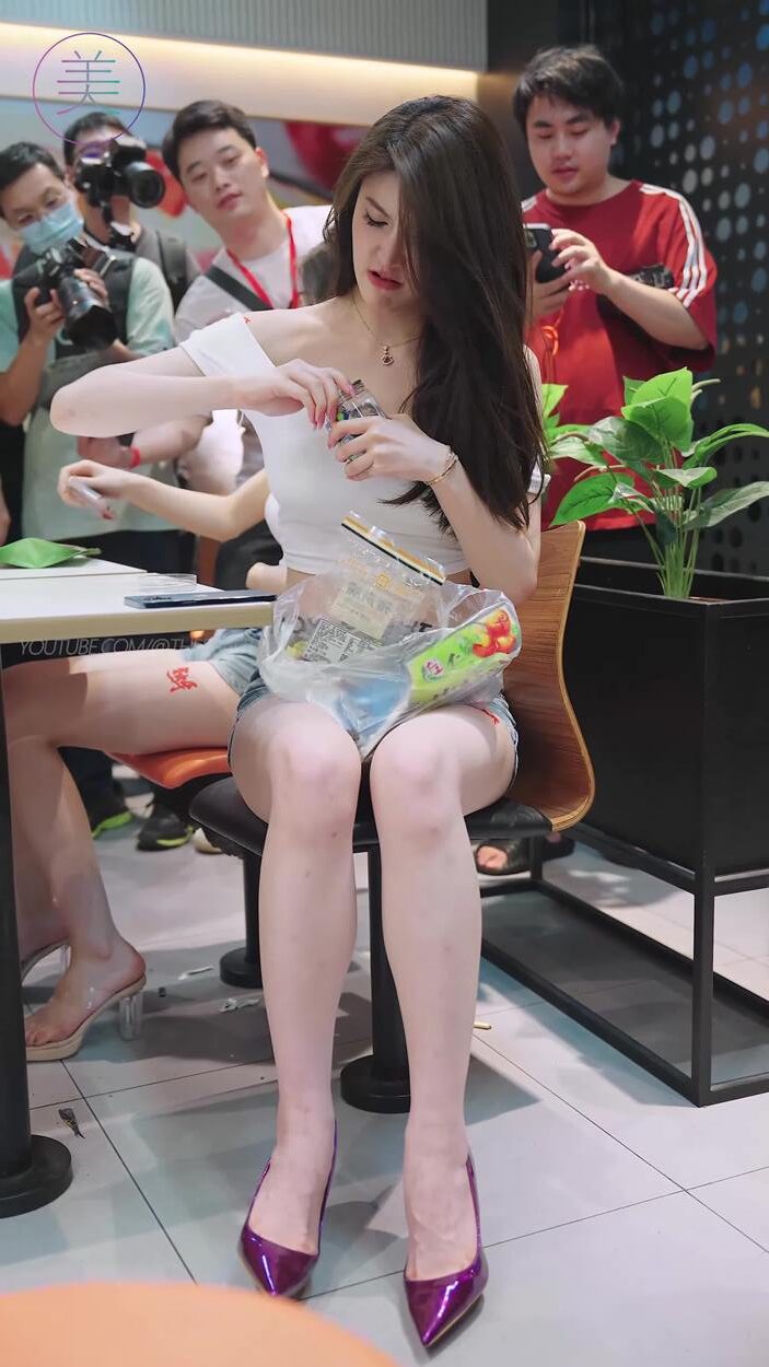 NO.1108 2024 广州国际台球展网红随拍 09[1V/272MB]插图1
