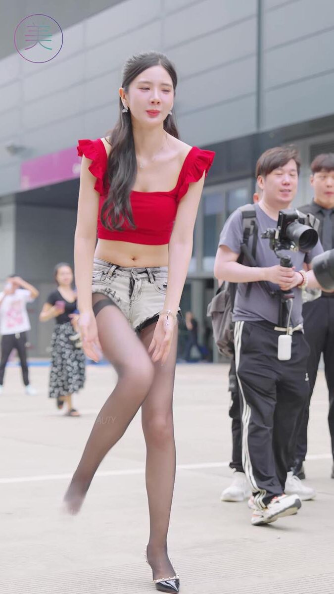 NO.1131 2024 深圳粤港澳大湾区车展 Model 车模随拍 12[1V/574MB]插图2