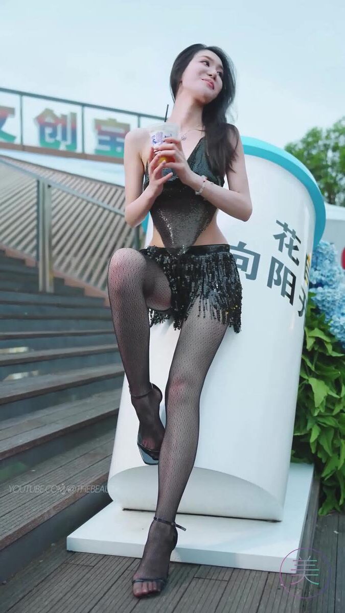 NO.1175 2024 深圳粤港澳大湾区车展 Model 车模随拍 31[1V/217MB]插图3