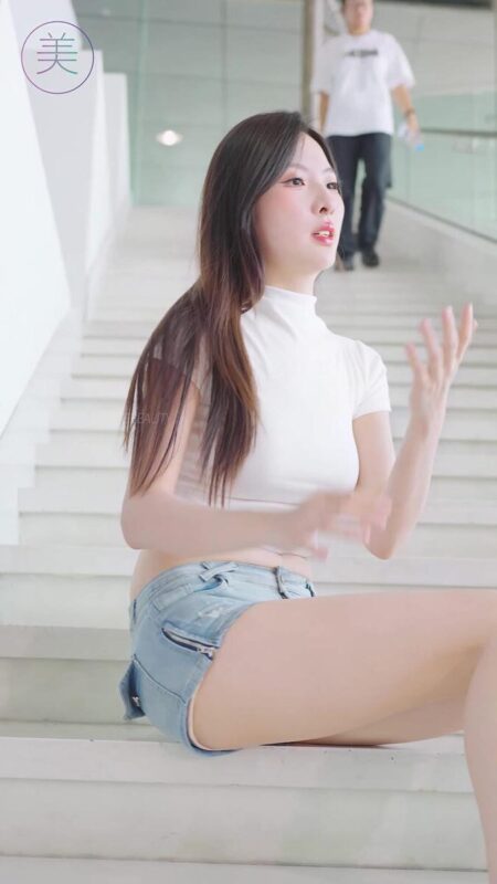 NO.1231 2023 东莞秋季车展 Racing Model 车模抖音网红随拍车模07[1V/349MB]-无料摄影圈