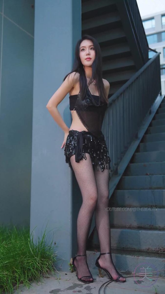 NO.1302 2024 深圳粤港澳大湾区车展 Model 车模随拍 96[1V/347MB]插图1