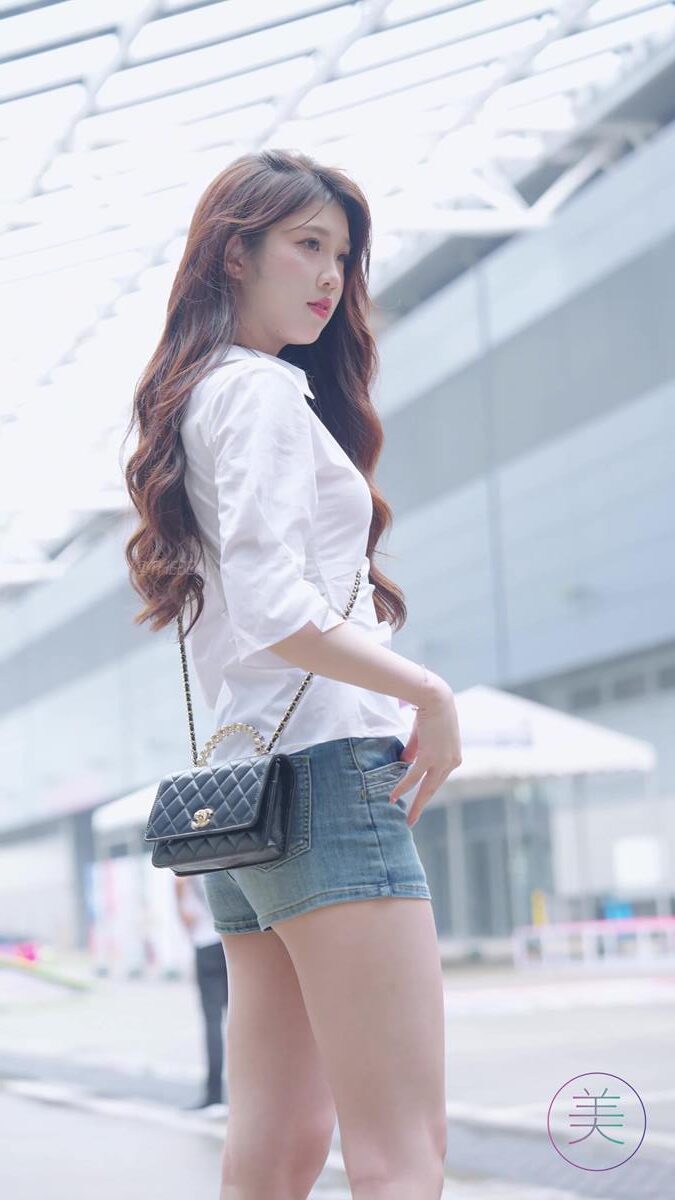 NO.1309 2024 深圳粤港澳大湾区车展 Model 车模随拍 103[1V/367MB]插图2