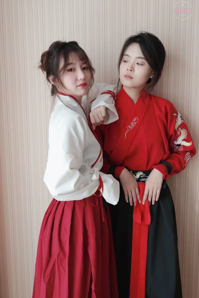 凡夫摄影 NO.0011 可菲×晓莲 红色古装汉服丝足[190P/2V/7.26GB]插图2