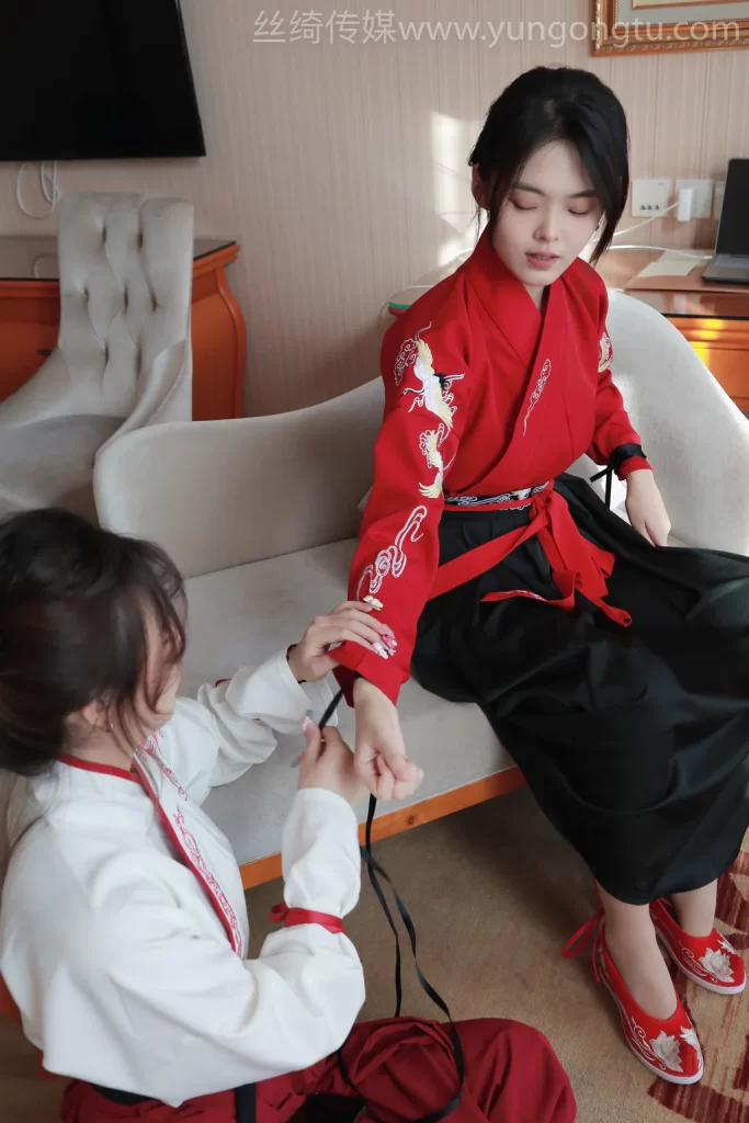 凡夫摄影 NO.0011 可菲×晓莲 红色古装汉服丝足[190P/2V/7.26GB]插图3