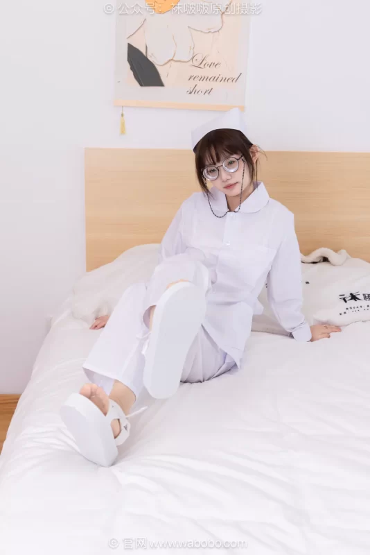 [BoBoSocks袜啵啵]NO.688 甜甜圈-凉鞋、薄肉丝、护士服、裸足[163P/1V/5.48GB]-无料摄影圈