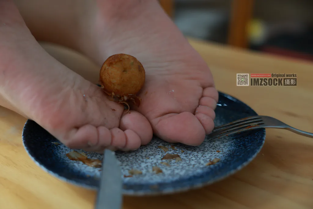 [MZSOCK]爱美足 NO.371 雨萌[102P/1V/2.62GB]插图3