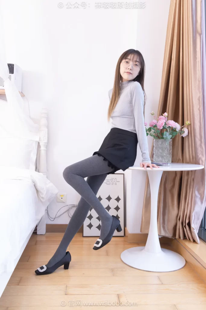 [BoBoSocks袜啵啵]NO.693 稚予-平底鞋、皮鞋、高跟鞋、浅厚灰丝、深厚灰丝[155P/1V/5.81GB]插图
