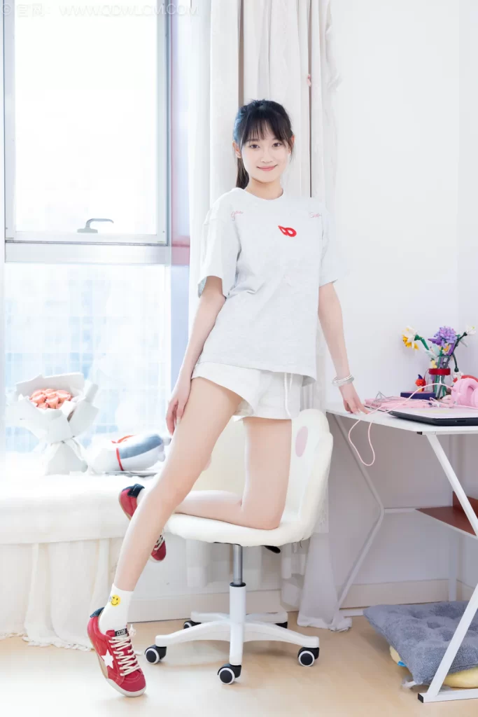 物恋传媒 NO.2680 山奈-帆布鞋、白棉袜、裸足[155P/1V/3.23GB]插图2