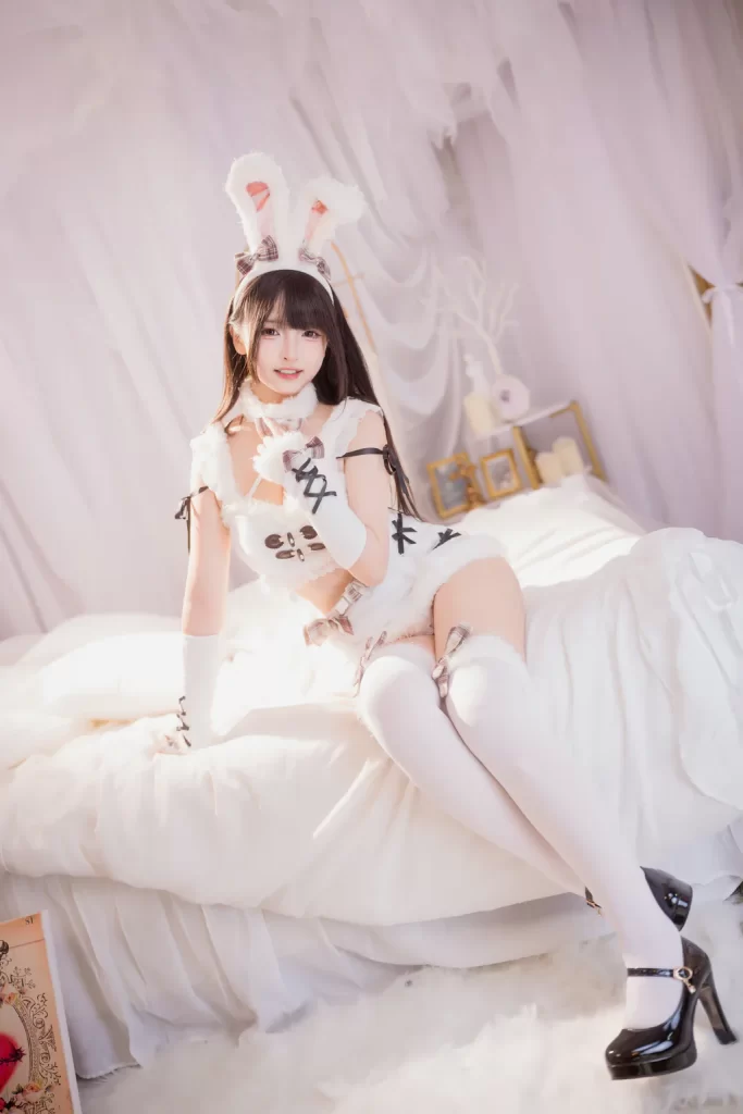 神楽板真冬 NO.281 – 毛绒白兔[75P/2V/316MB]插图1