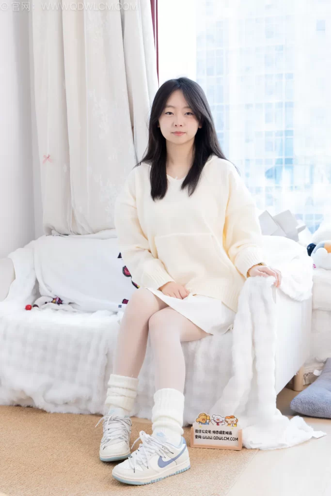 物恋传媒 NO.2683 萌萌-板鞋、堆堆袜套、纯白棉袜、薄白丝[153P/1V/3.62GB]插图2