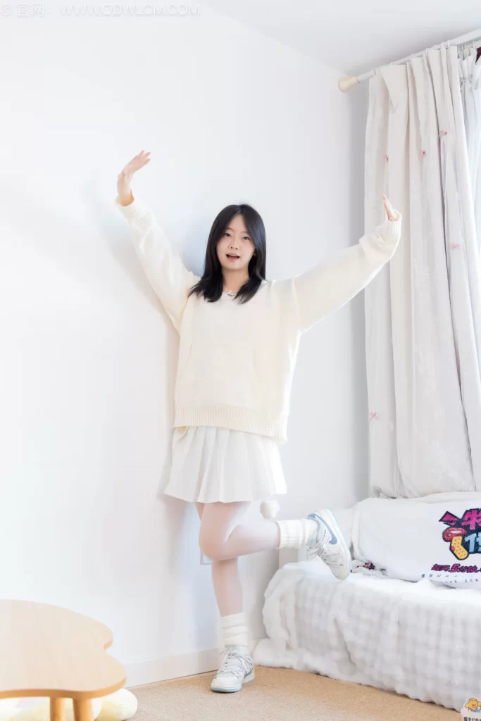 物恋传媒 NO.2683 萌萌-板鞋、堆堆袜套、纯白棉袜、薄白丝[153P/1V/3.62GB]插图1