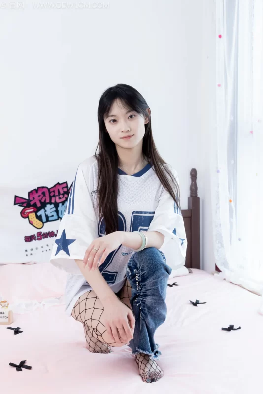 物恋传媒 NO.2694 山奈-板鞋、黑色网袜、分体牛仔裤[153P/1V/3.68GB]-无料摄影圈