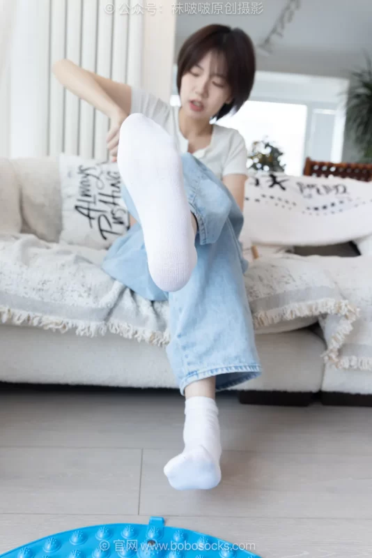 [BoBoSocks袜啵啵]NO.708 小甜豆-板鞋、纯白棉袜、裸足[170P/1V/6.27GB]-无料摄影圈