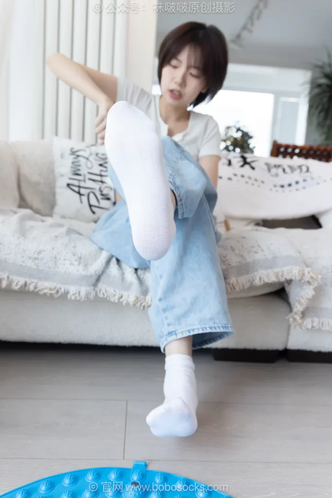 [BoBoSocks袜啵啵]NO.708 小甜豆-板鞋、纯白棉袜、裸足[170P/1V/6.27GB]插图