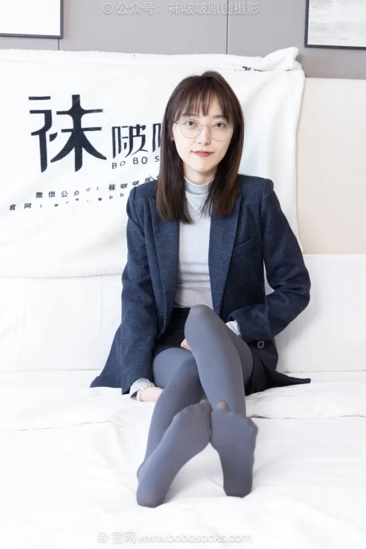 [BoBoSocks袜啵啵]NO.709 稚予-平底鞋、厚灰丝、裸足、ol制服[156P/1V/6.12GB]-无料摄影圈