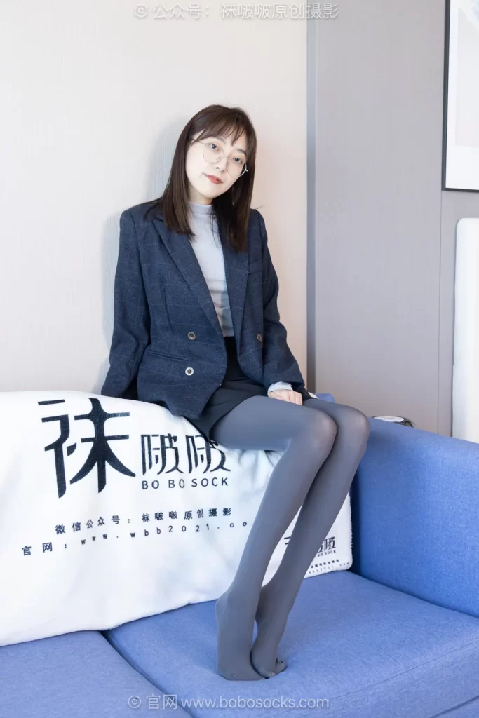 [BoBoSocks袜啵啵]NO.709 稚予-平底鞋、厚灰丝、裸足、ol制服[156P/1V/6.12GB]插图3