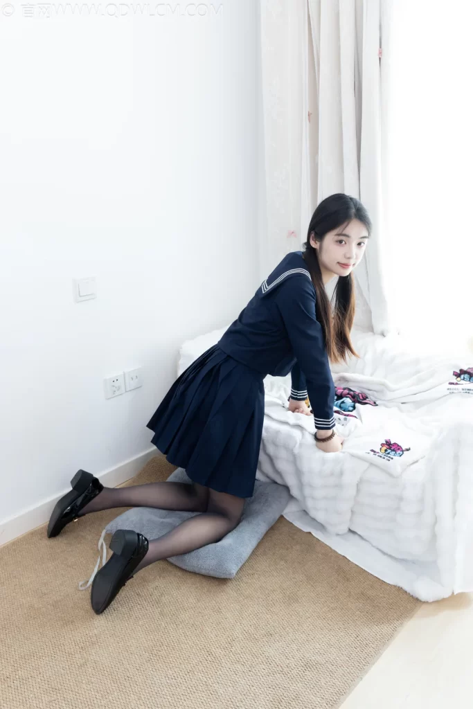 物恋传媒 NO.2703 青提-JK制服、皮鞋、薄黑丝[153P/1V/4.11GB]插图2