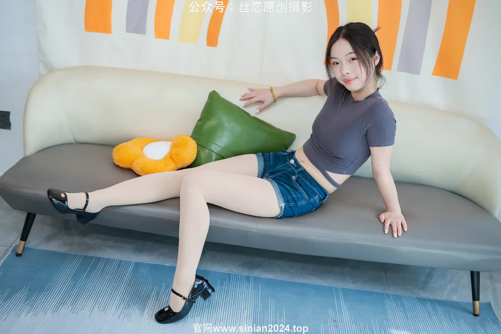 丝恋摄影 NO.067 麦麦-学院风制服 过膝白袜 黑色乐福鞋[286P/1V/4.30GB]插图1