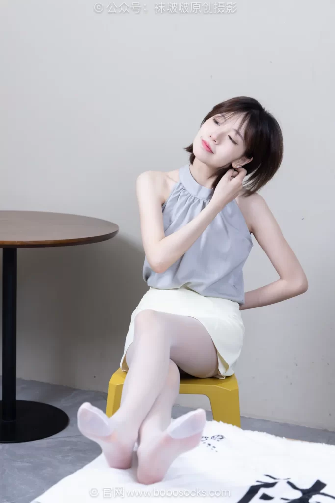 [BoBoSocks袜啵啵]NO.717 小甜豆-高跟鞋、薄白丝[145P/1V/5.21GB]插图3