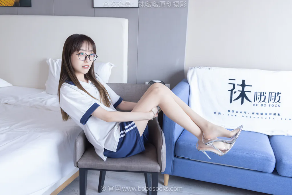 [BoBoSocks袜啵啵]NO.719 稚予-透明高跟鞋、高跟凉鞋、薄肉丝[160P/1V/6.16GB]插图2