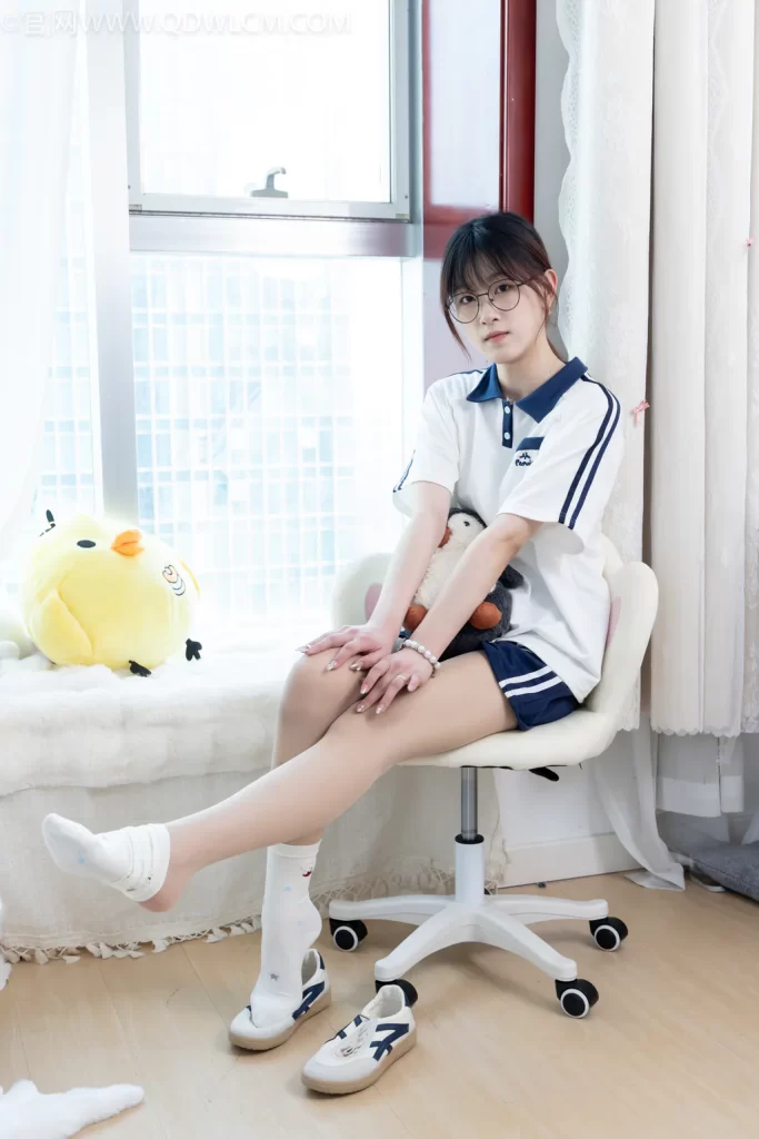 物恋传媒 NO.2723 雪芽-板鞋、白棉袜、薄肉丝[152P/1V/4.36GB]插图3