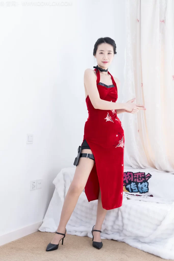 物恋传媒 NO.2724 菜菜-高跟鞋、薄肉丝、薄浅咖丝[280P/1V/6.55GB]插图1