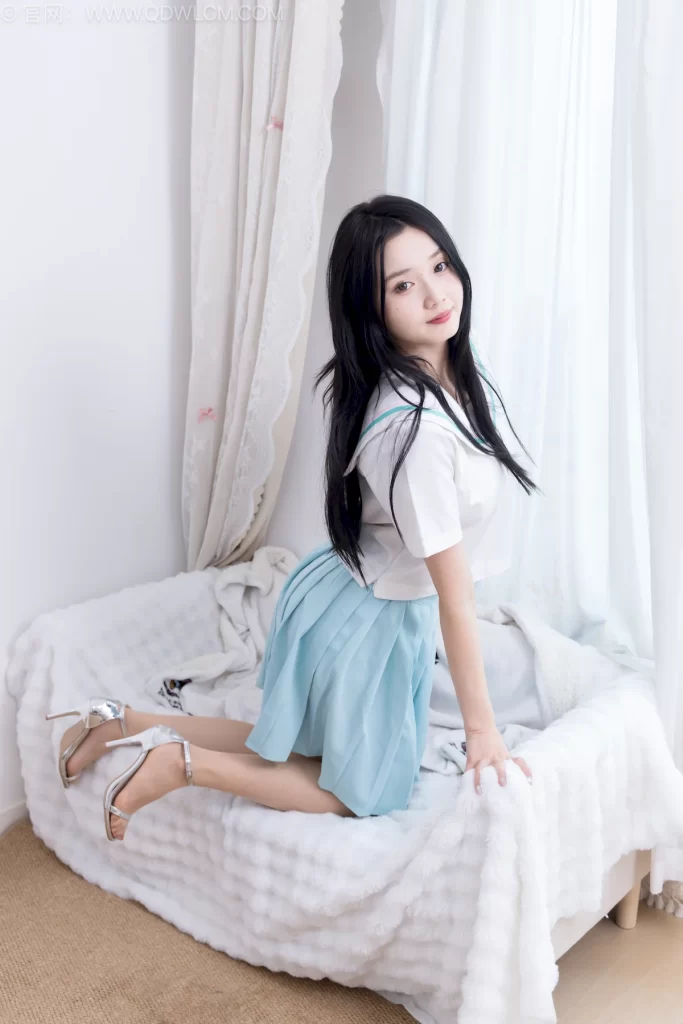 物恋传媒 NO.2729 橙子-高跟凉鞋、薄肉丝、jk制服[160P/1V/3.84GB]插图1