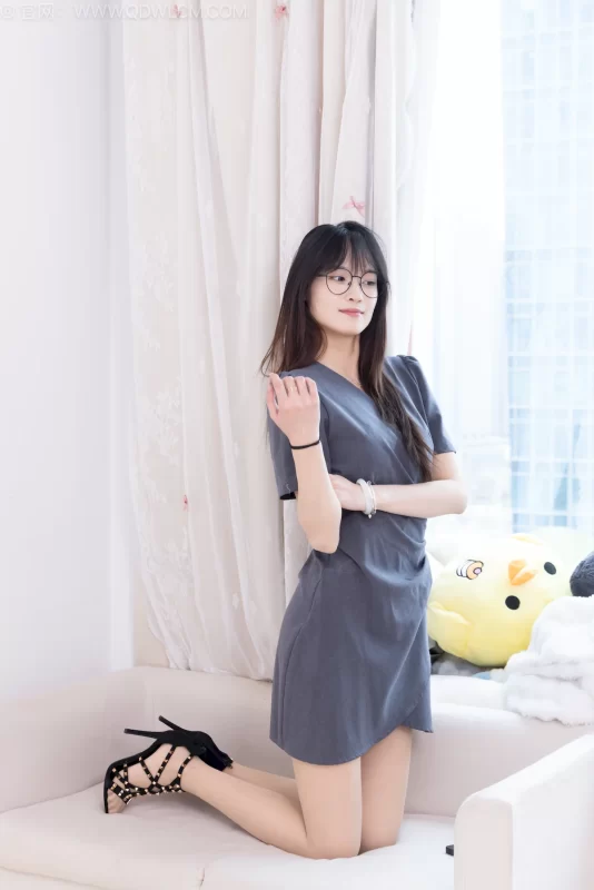 物恋传媒 NO.2733 山奈-三双高跟凉鞋、薄肉丝、裸足[182P/1V/6.16GB]-无料摄影圈