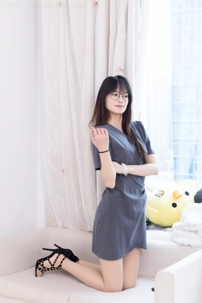 物恋传媒 NO.2733 山奈-三双高跟凉鞋、薄肉丝、裸足[182P/1V/6.16GB]插图