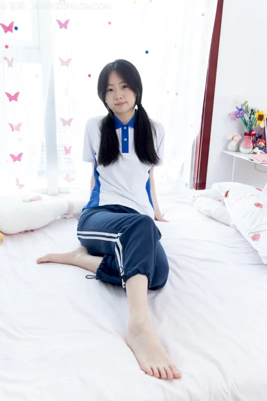 物恋传媒 NO.2735 萌萌-白棉袜、裸足、校服[155P/1V/3.75GB]-无料摄影圈