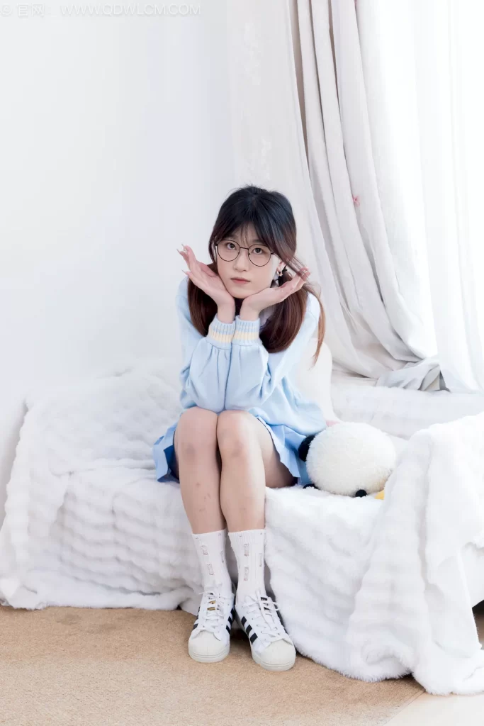 物恋传媒 NO.2737 雪芽-板鞋、白棉袜、裸足、jk制服[155P/1V/3.44GB]插图1